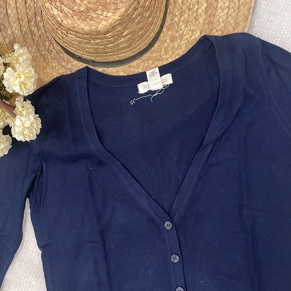 FOREVER21 front open V-neck sweater - Picture 5 of 7